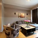 アパート Luxury *