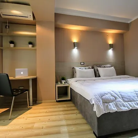 Luxury Apartment *